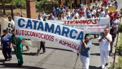 PROFESIONALES PARALIZARON LAS TAREAS EN SANTA FE Y CATAMARCA