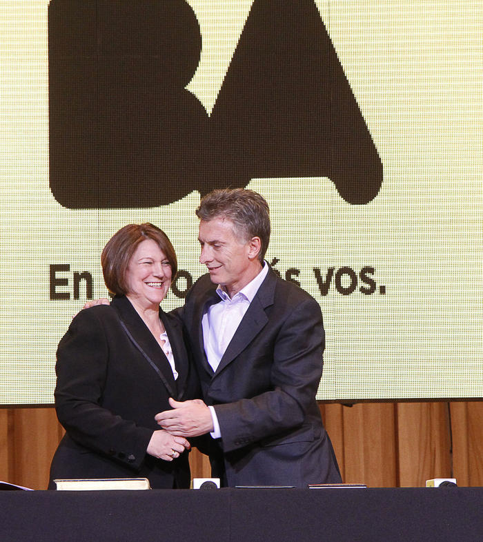 POR LA RESTITUCIÓN EN SU TRABAJO DE LA DRA. LAURA SCHARGRODSKY