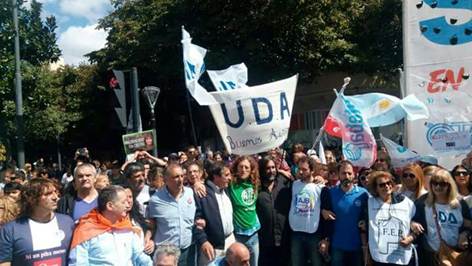 FESPROSA presente en la gran marcha unitaria hoy en La Plata.