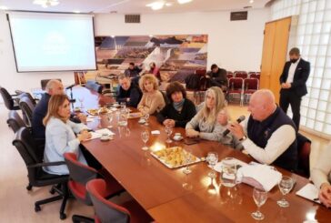 Senadores impulsarán el proyecto de ley del 82% móvil para trabajadores de salud